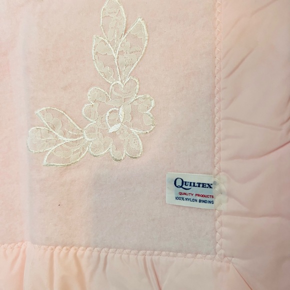 Quiltex Vintage Soft Pink Blanket with Floral Embroidery NEW